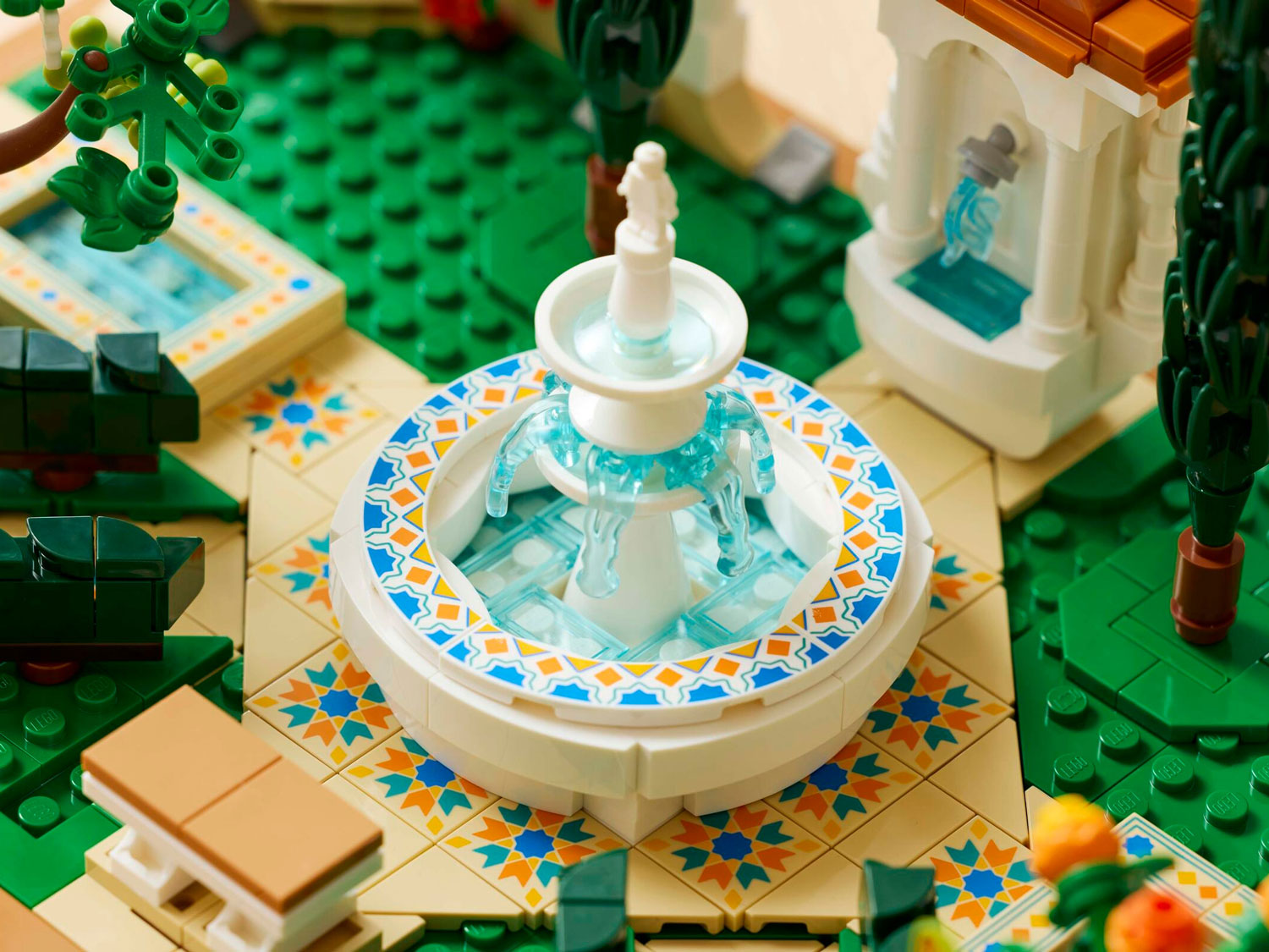 Конструктор LEGO Creator Expert 10359 1302 дет. - фото 3