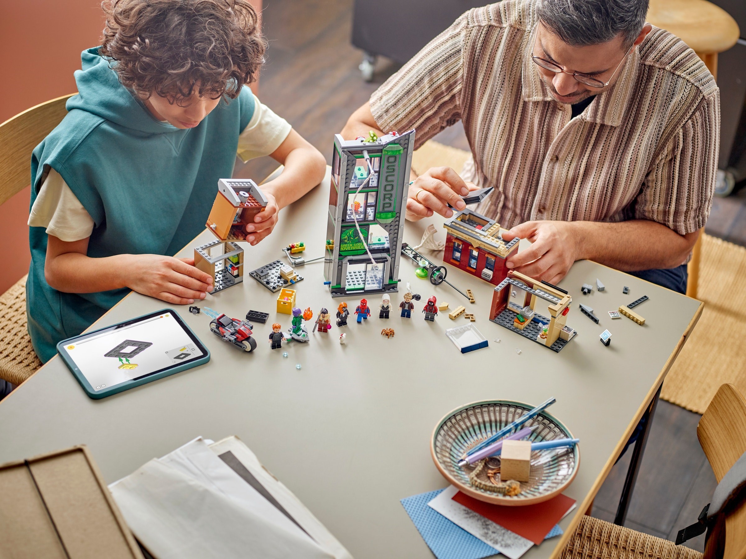 Конструктор LEGO Marvel Super Heroes 76324 808 дет. - фото 2