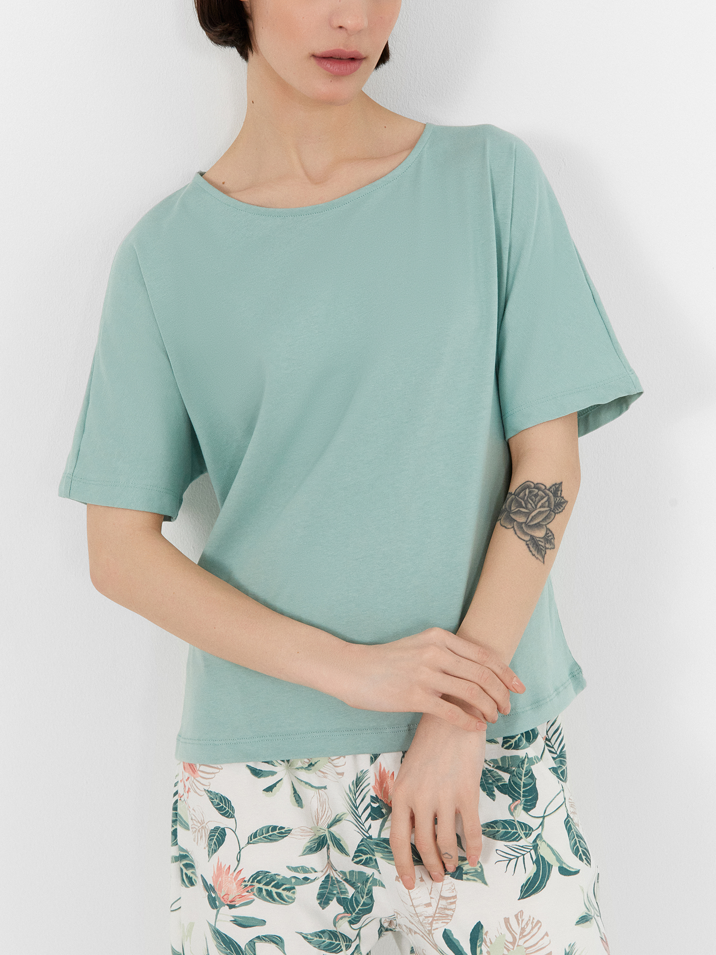 Пижама Mark Formelle (Марк Формэль) 592598/шалфей +тропики на св.молочном - фото 12