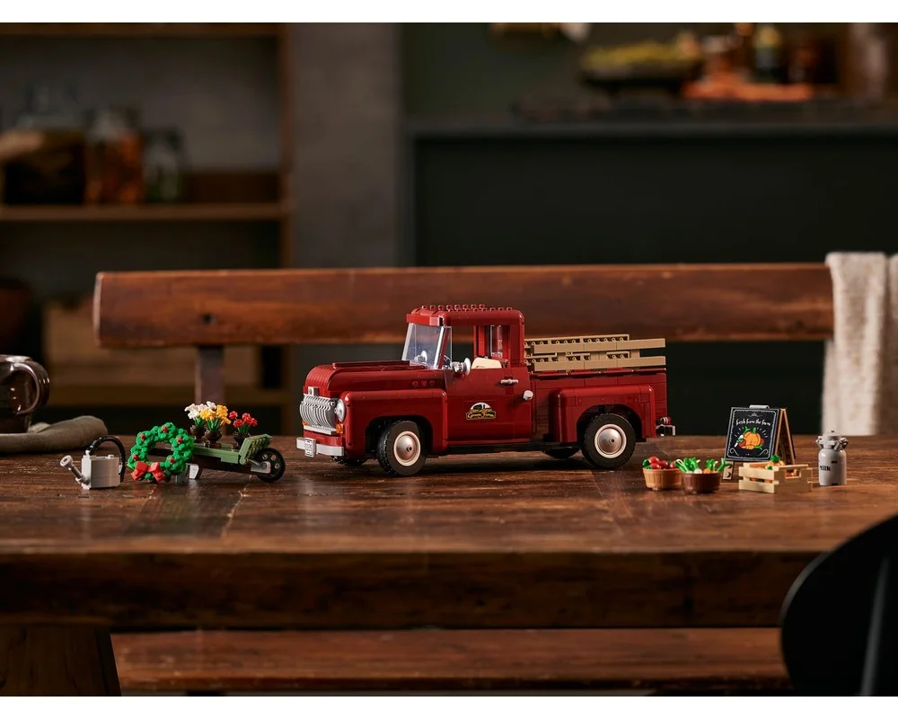 Конструктор LEGO Creator Expert 10290 2354 дет. - фото 16