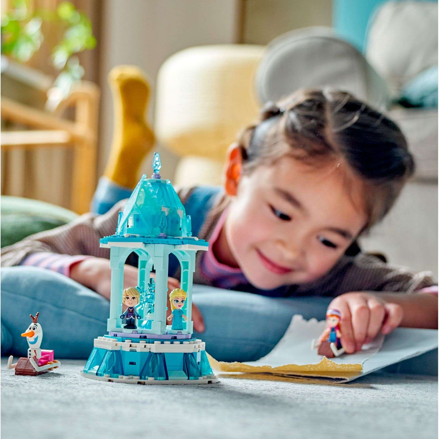 Конструктор LEGO Disney Princess Anna and Elsa Magical Carousel 175 дет. - фото 8