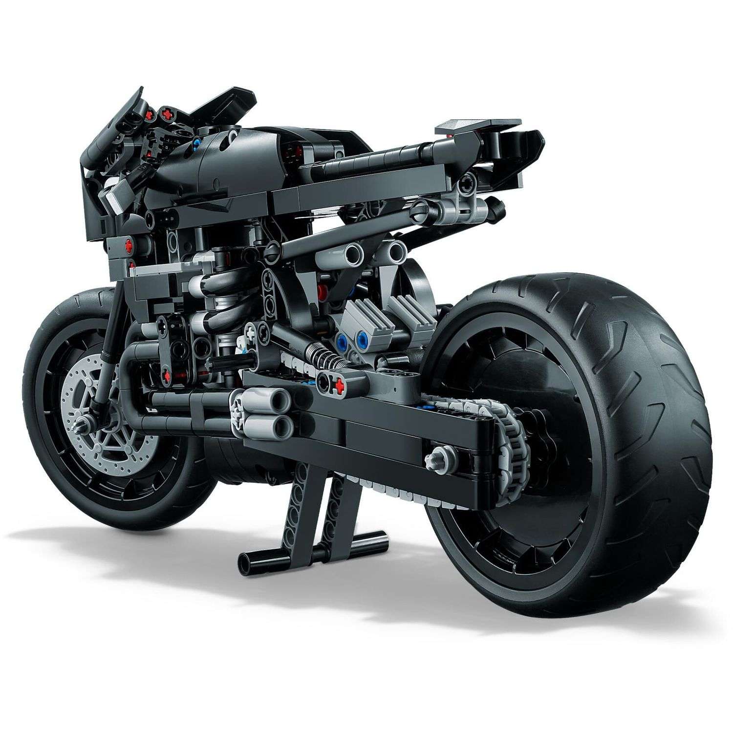 Конструктор LEGO Technic The Batman Batcycle 641 дет. - фото 4