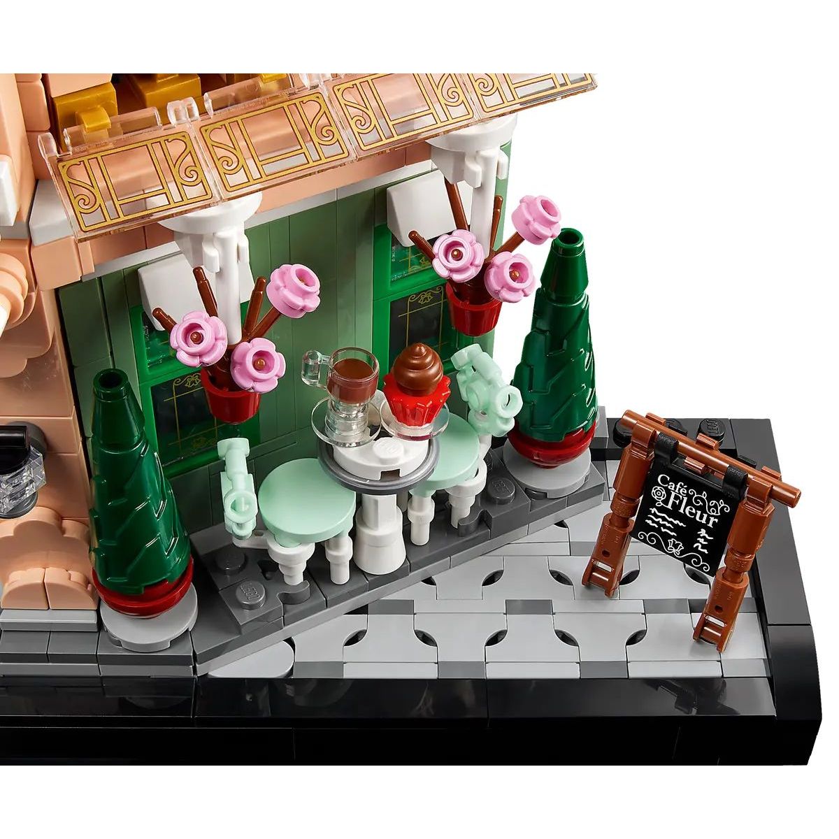 Конструктор LEGO Icons Французское кафе 1101 дет. - фото 5