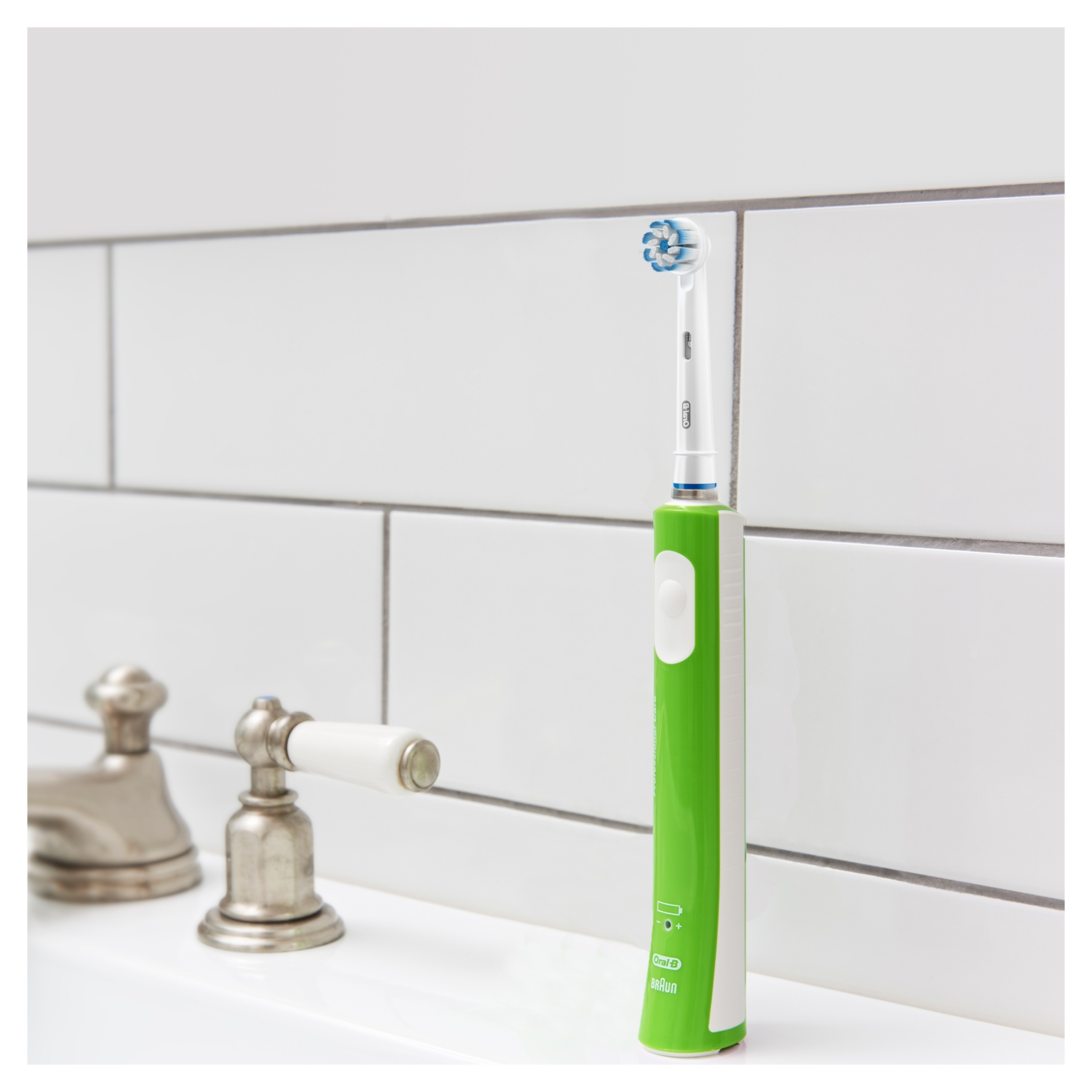 Зубная щетка электрическая Oral-B от 6 лет - фото 7