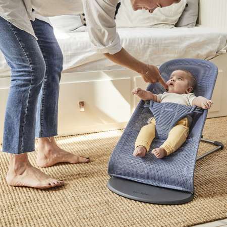 Кресло-шезлонг BabyBjorn Bliss Mesh Серо-голубой
