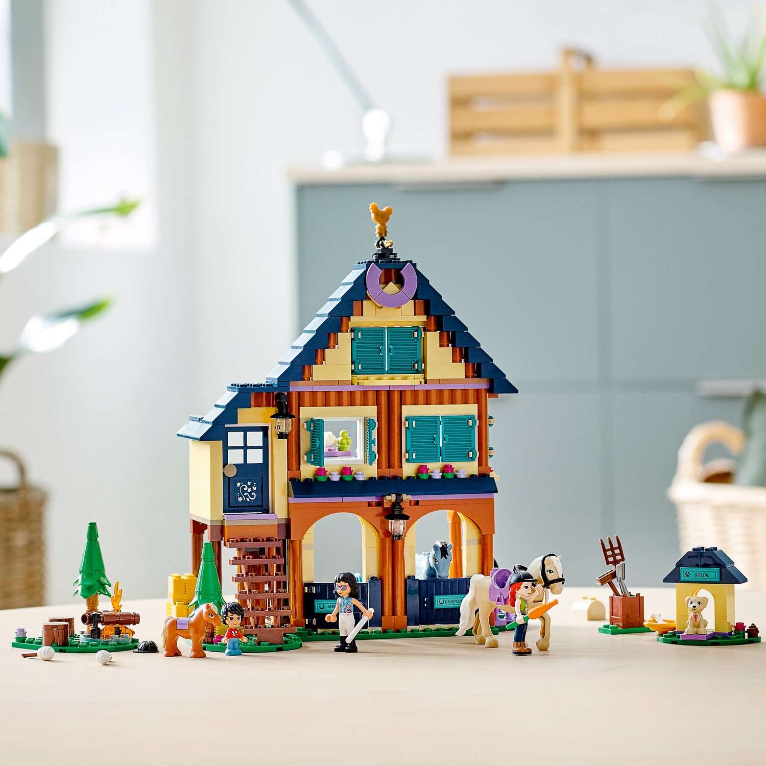 Конструктор LEGO Friends Лесной клуб верховой езды 511 дет. - фото 9
