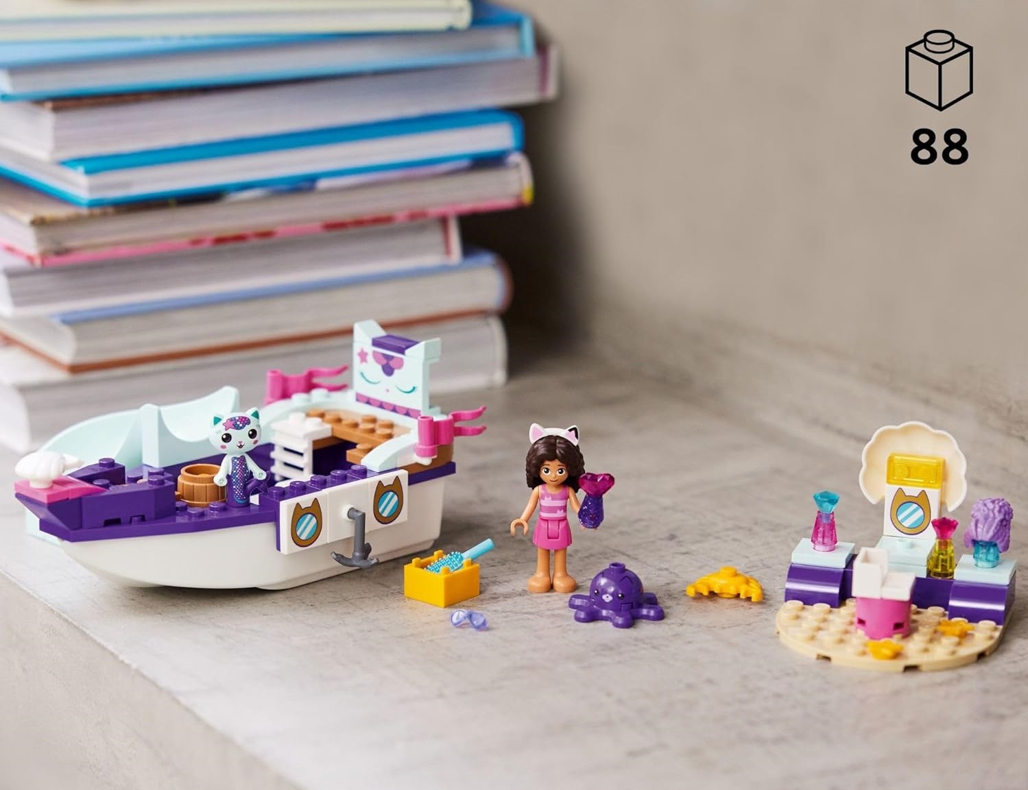 Конструктор LEGO Gabbys Dollhouse Gabby and MerCats Ship Spa 88 дет. - фото 4