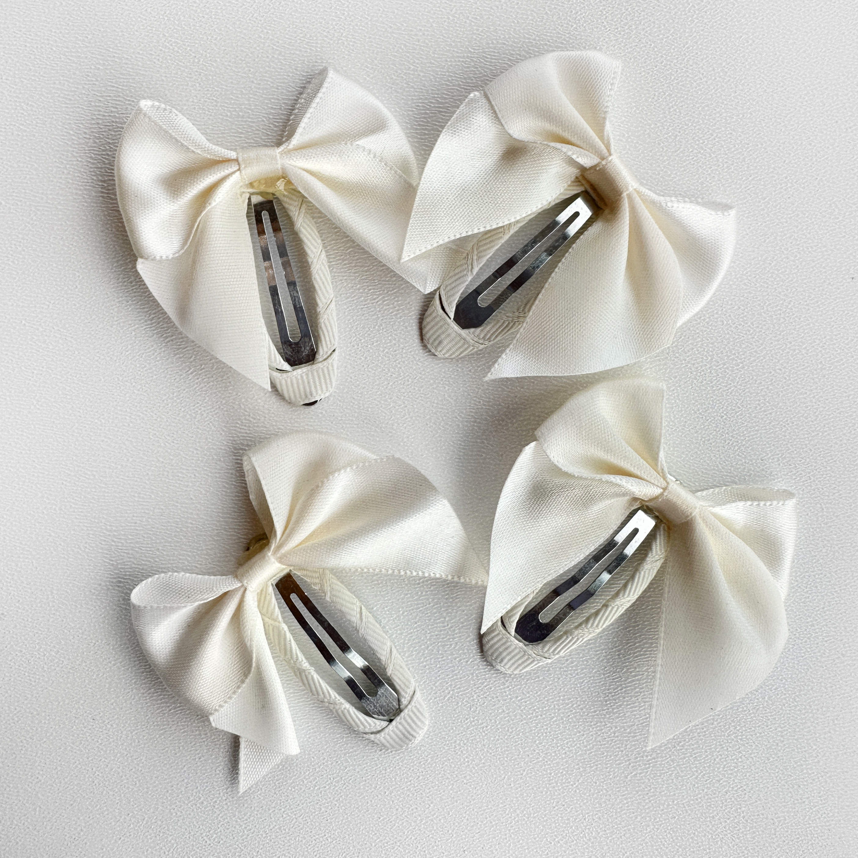 Заколки для волос 4 шт APSIS accessories TT86ZKM0204W - фото 1