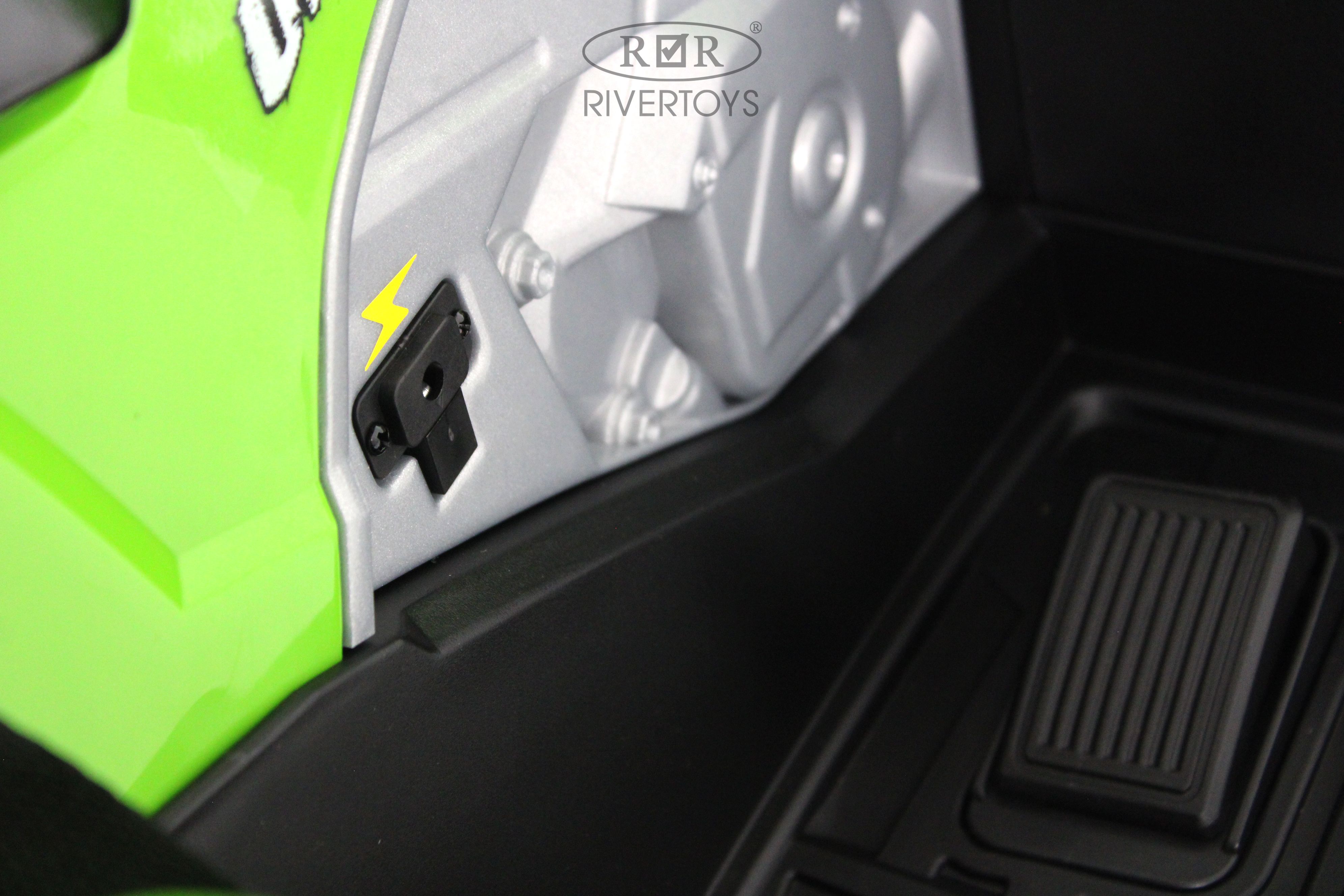 Электромобиль RIVERTOYS Z111ZZ-NEW-GREEN С пультом ДУ - фото 17