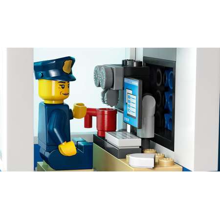 Конструктор LEGO City Полицейская академия блочный
