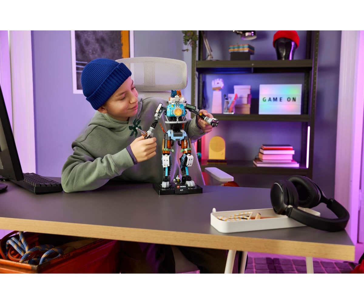 Конструктор LEGO Fortnite Кит 1230 дет. - фото 13