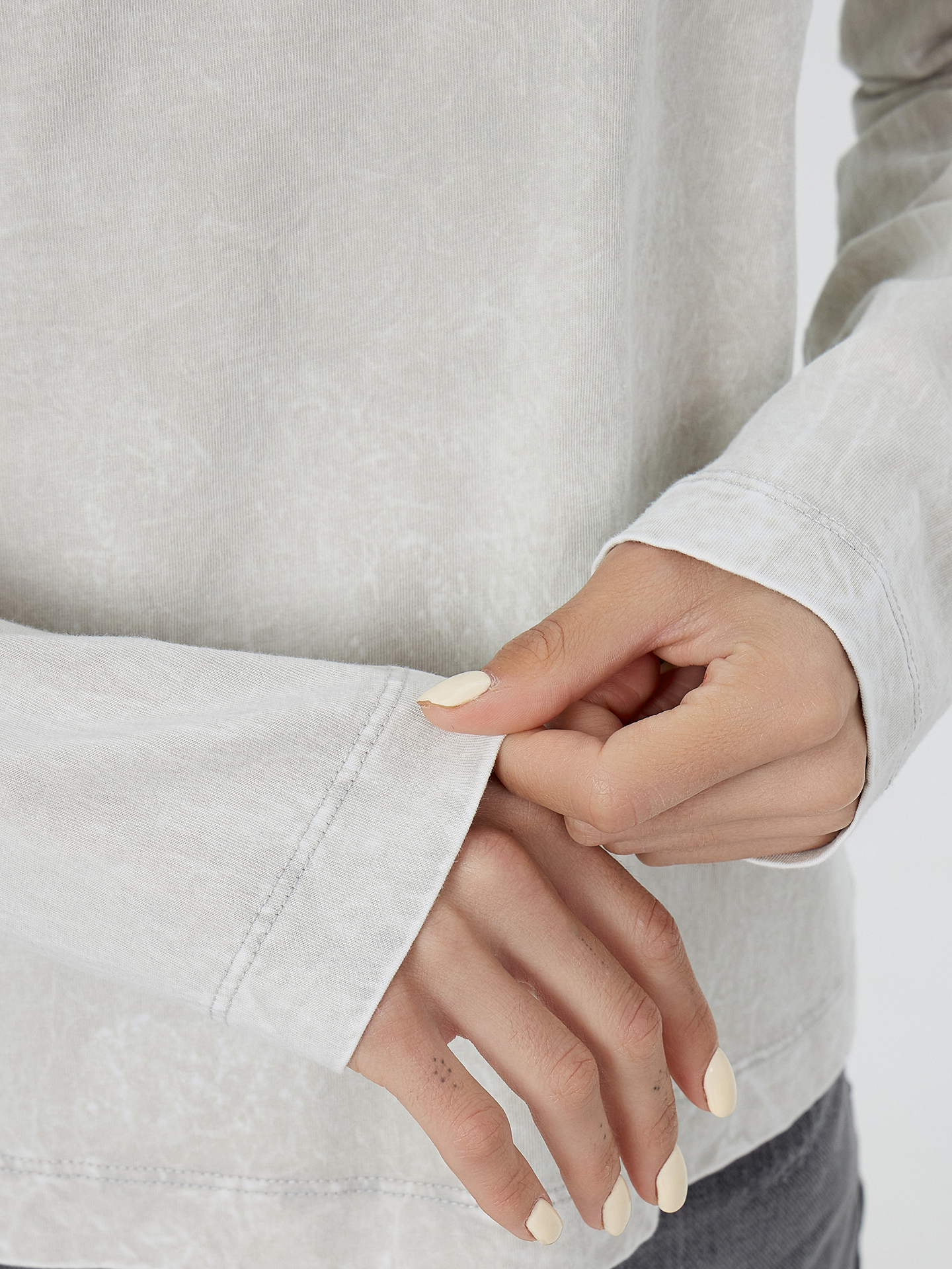 Лонгслив Mark Formelle (Марк Формэль) 122967/ACID WASH светлый - фото 6