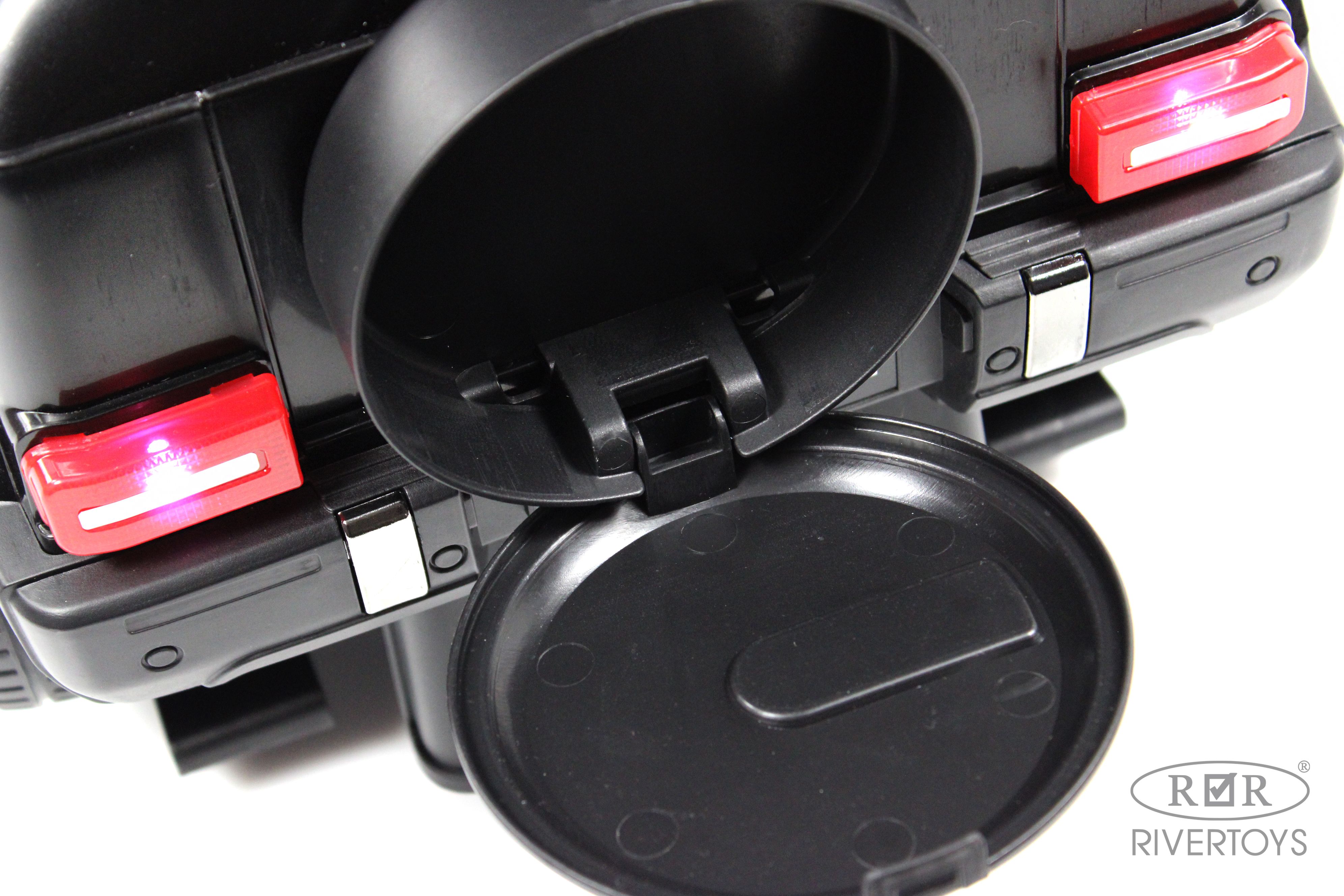 Электромобиль RIVERTOYS Mercedes Z001ZZ-A-BLACK-DIAMOND С пультом ДУ - фото 18