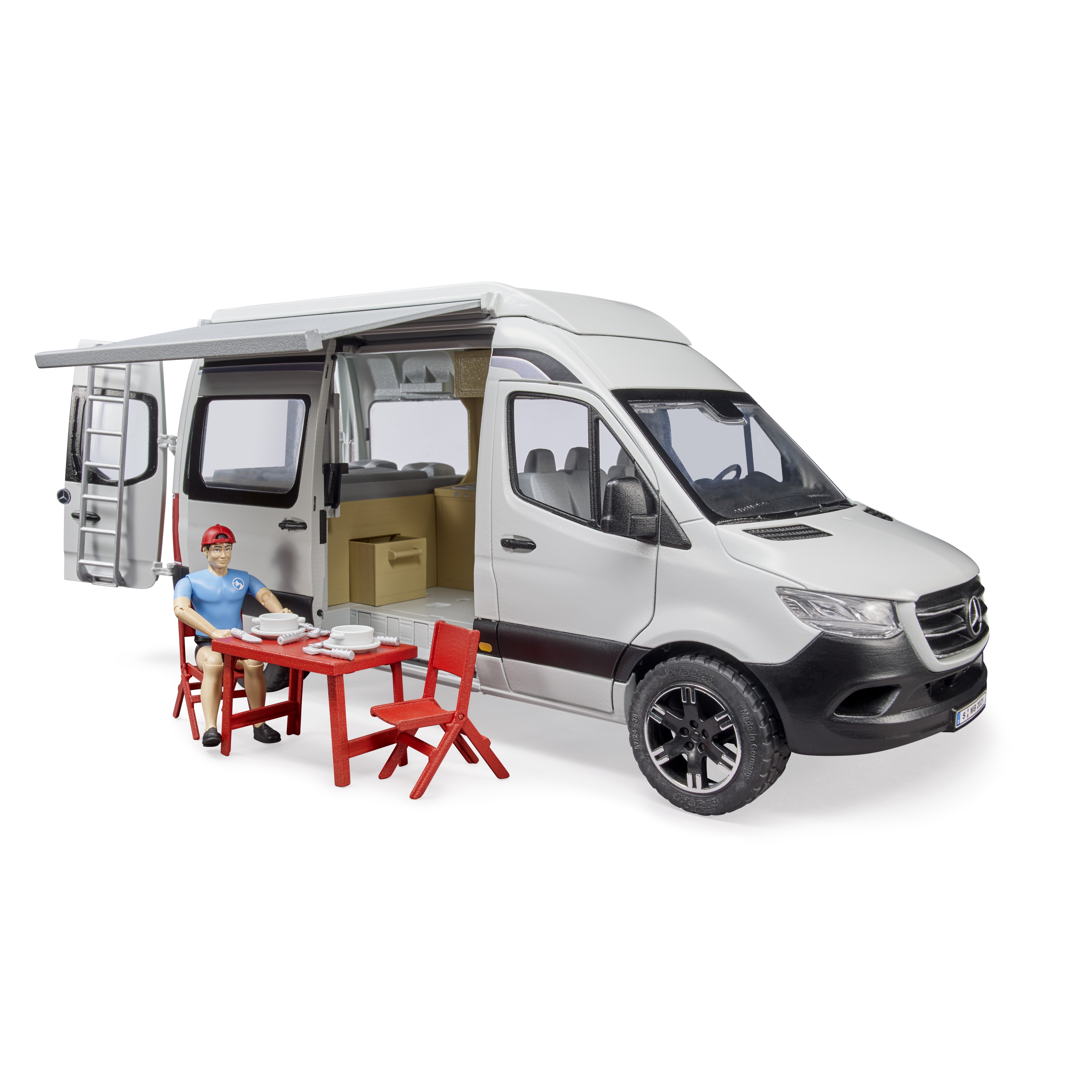 Автомобиль Bruder Mercedes туристический с фигуркой 1:16 02-672 - фото 2