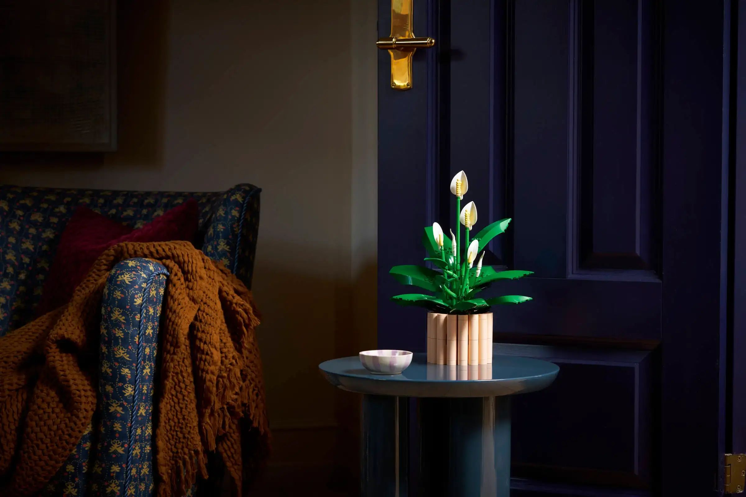 Конструктор LEGO Botanicals Спатифиллум 474 дет. - фото 12