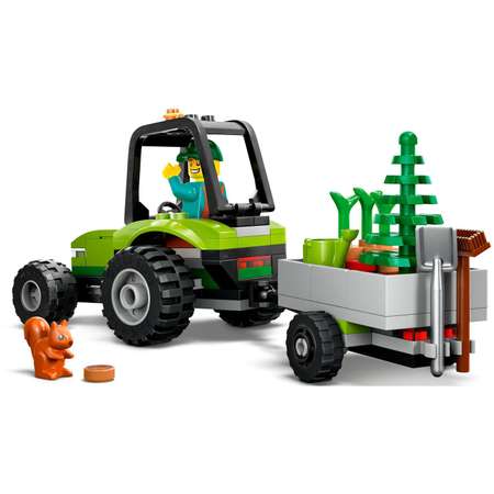 Конструктор LEGO City Парковка трактора блочный