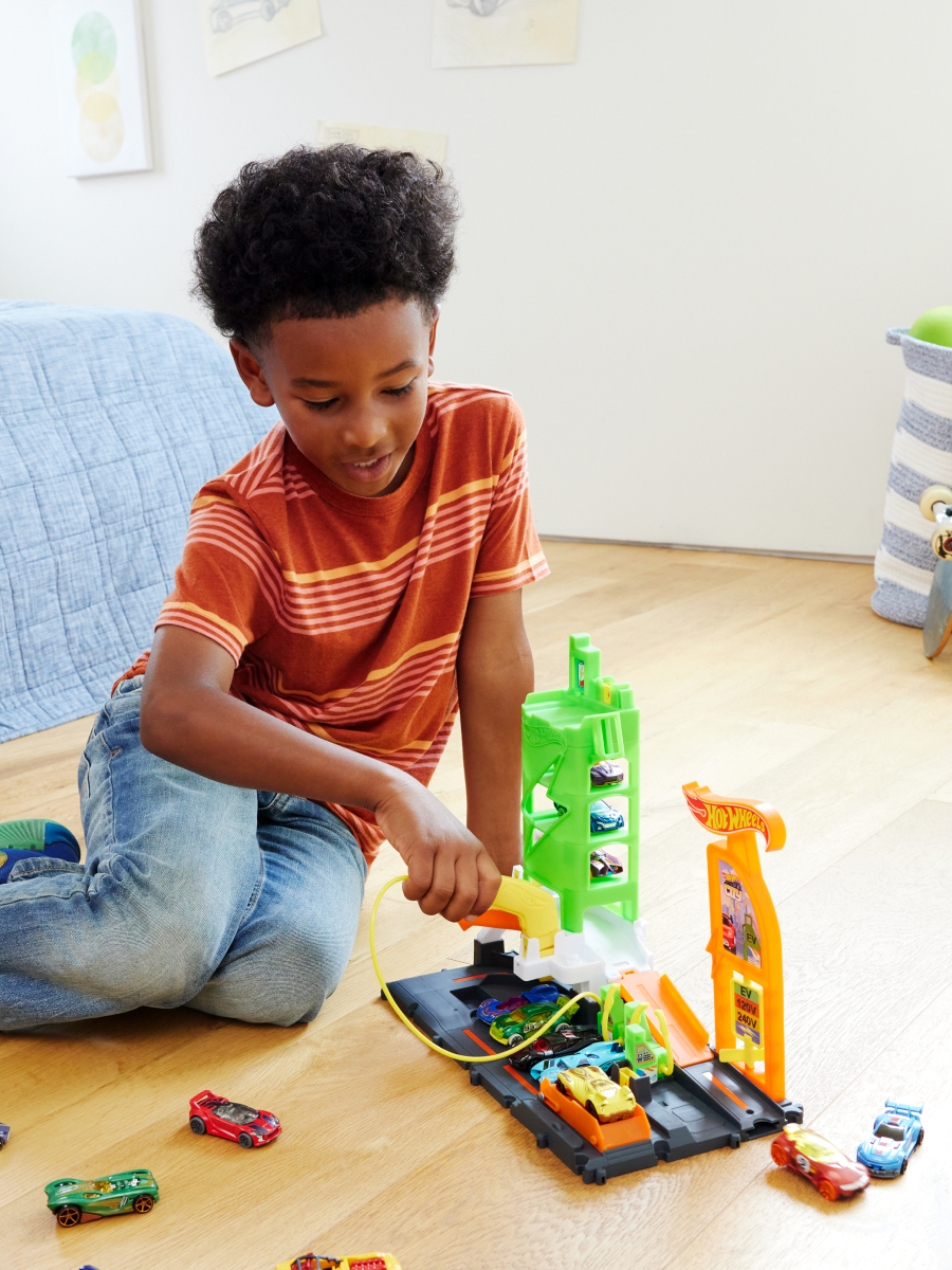 Заправка Hot Wheels HTN79 трек станция для зарядки HTN79 - фото 2