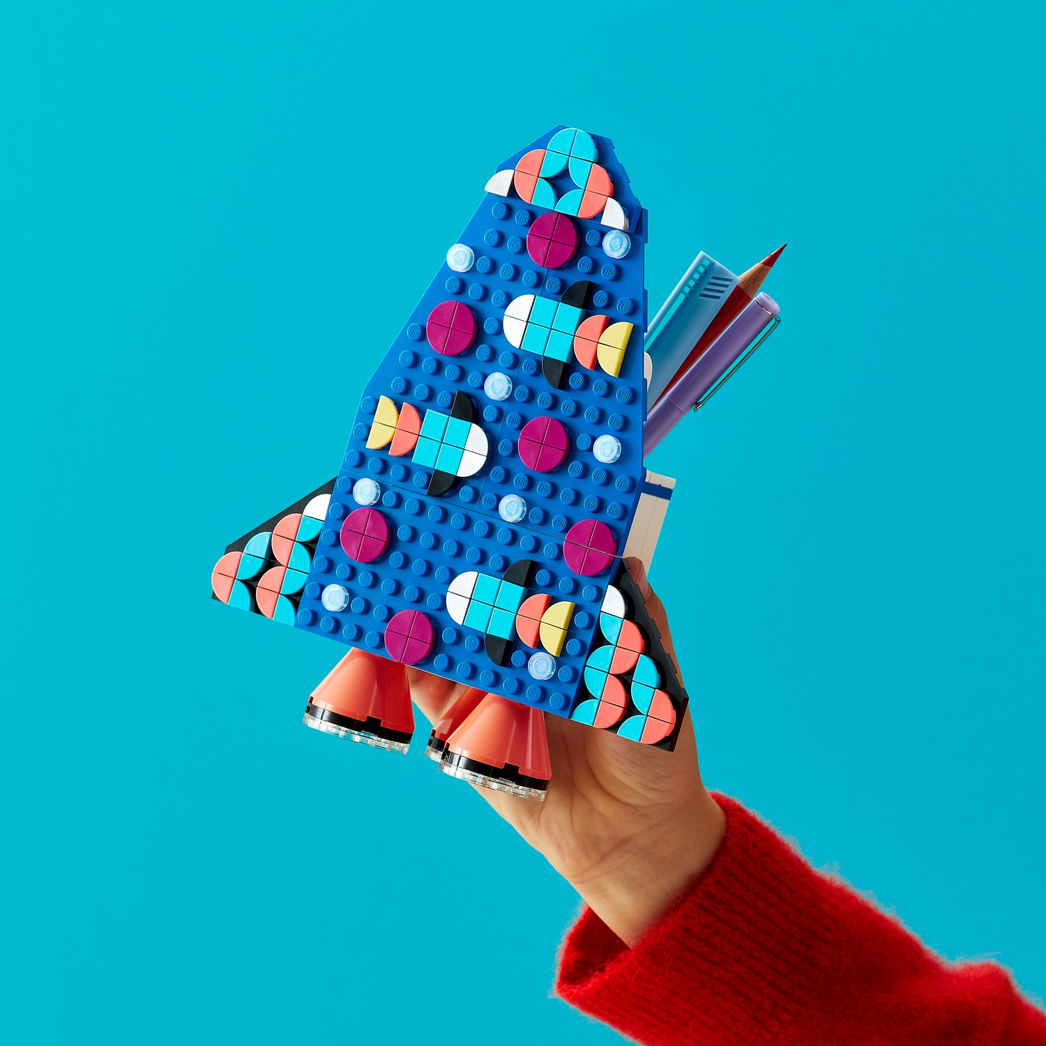 Конструктор LEGO DOTS Подставка для карандашей блочный - фото 10