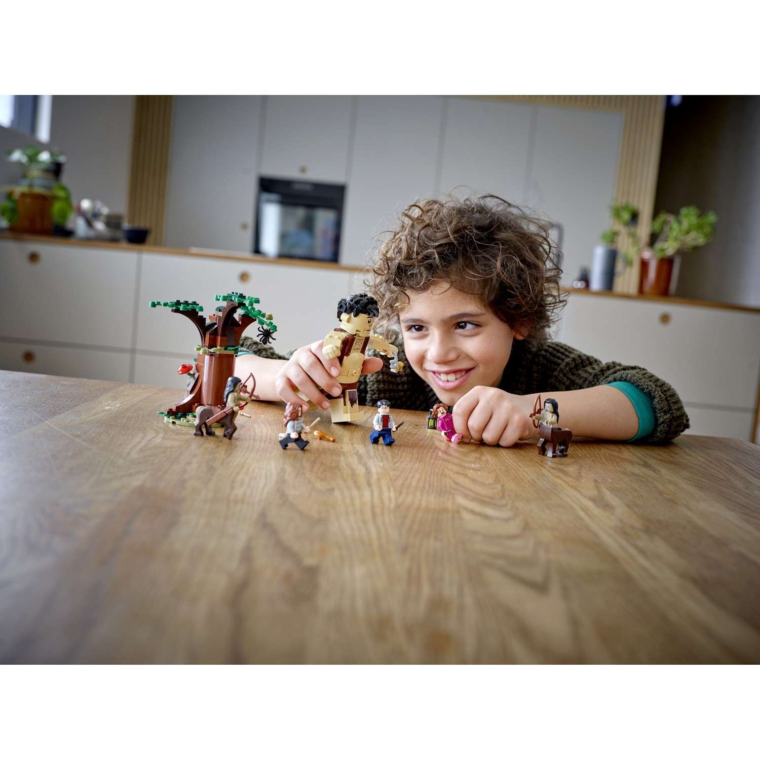 Конструктор LEGO Harry Potter Грохх и Долорес Амбридж блочный - фото 17