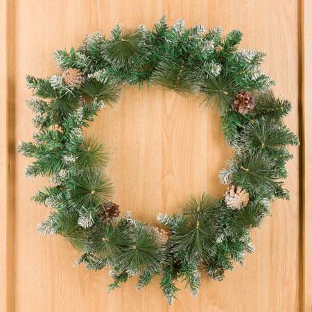 Венок SXMas 50 см зеленый со снегом JCWD