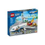 Конструктор LEGO City Пассажирский самолет 669 дет.