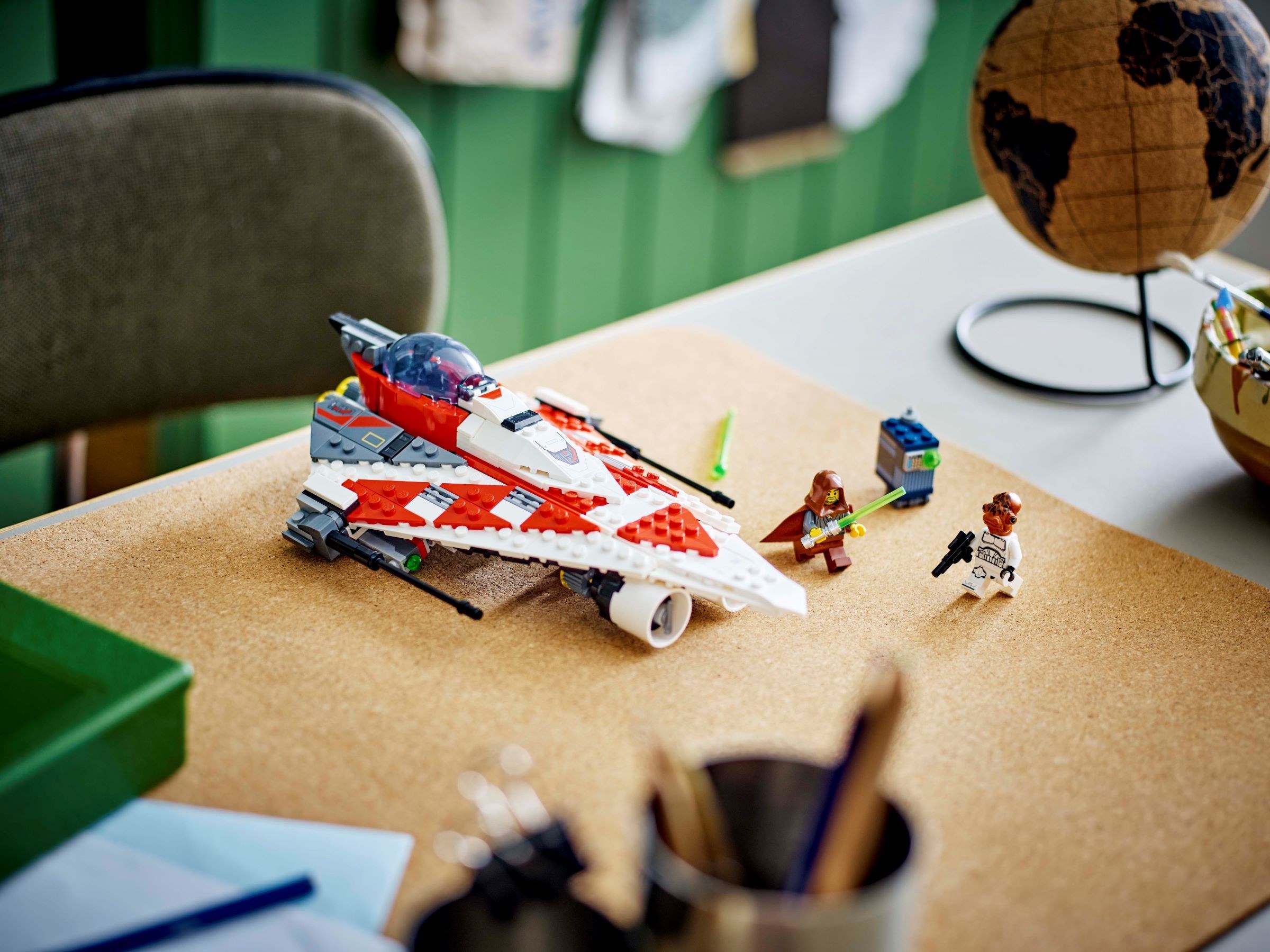 Конструктор LEGO Star Wars 75388 305 дет. - фото 5