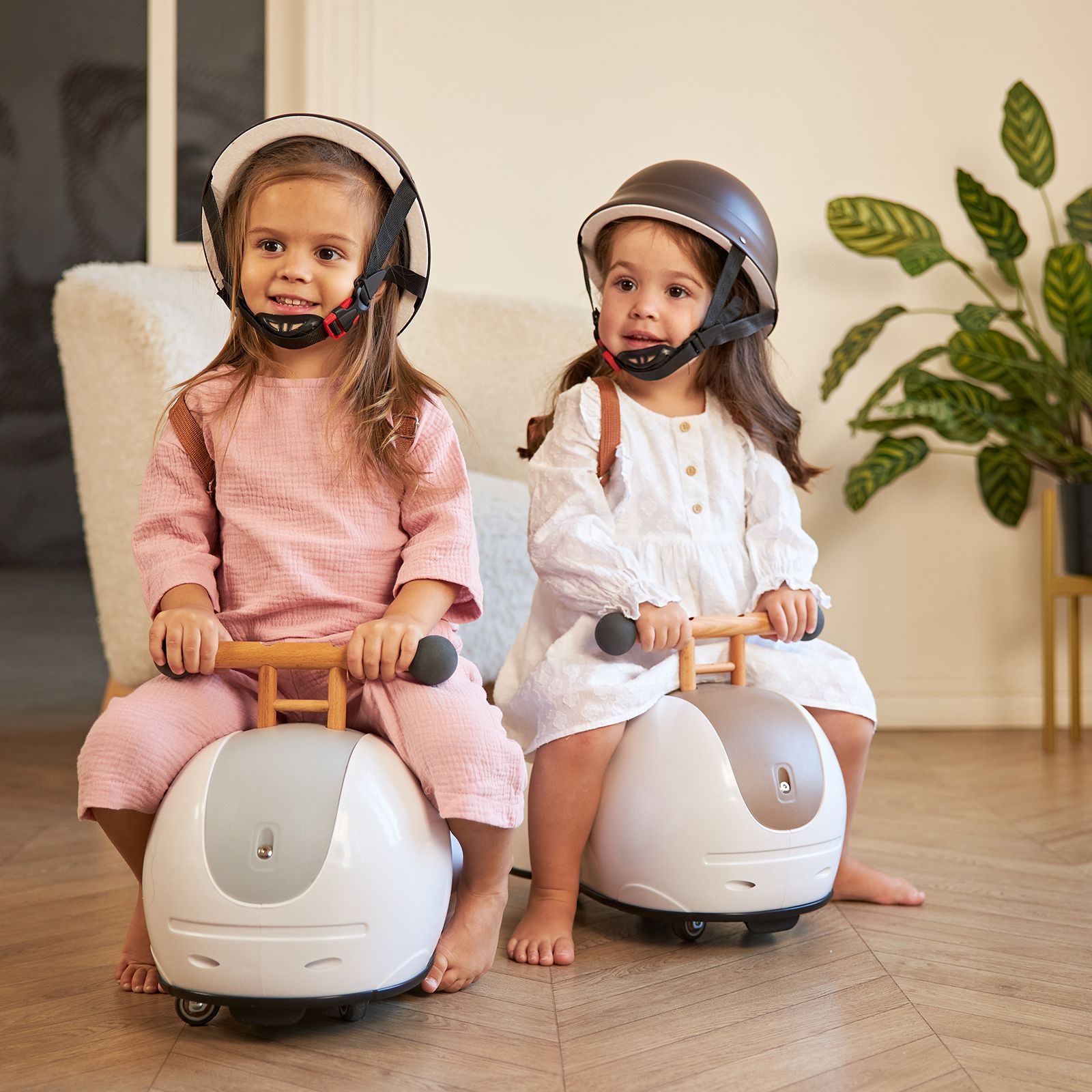 Толокар UNIX Kids Peanut Grey машинка каталка детская для мальчиков, бибикар девочек и малышей - фото 10