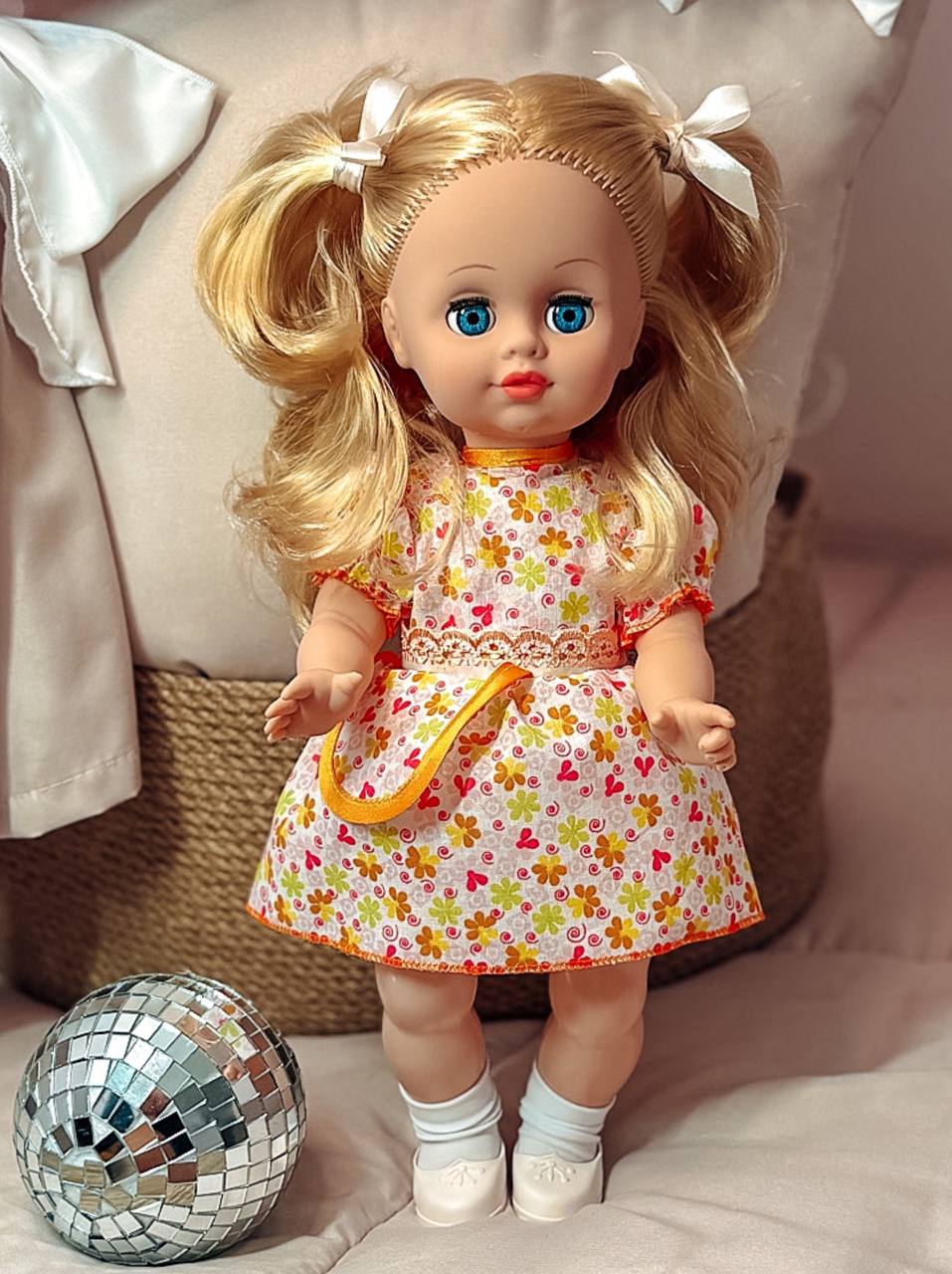 Кукла классическая СТРАНА КУКОЛ большая говорящая Карина высота 40 см 15-С-14 - фото 12