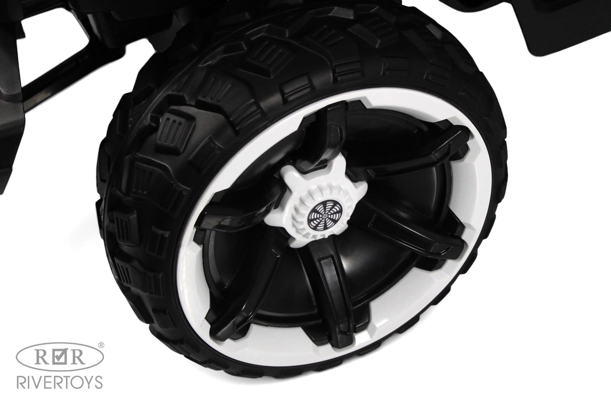 Электромобиль RIVERTOYS М555БХ-NEW-WHITE С пультом ДУ - фото 7