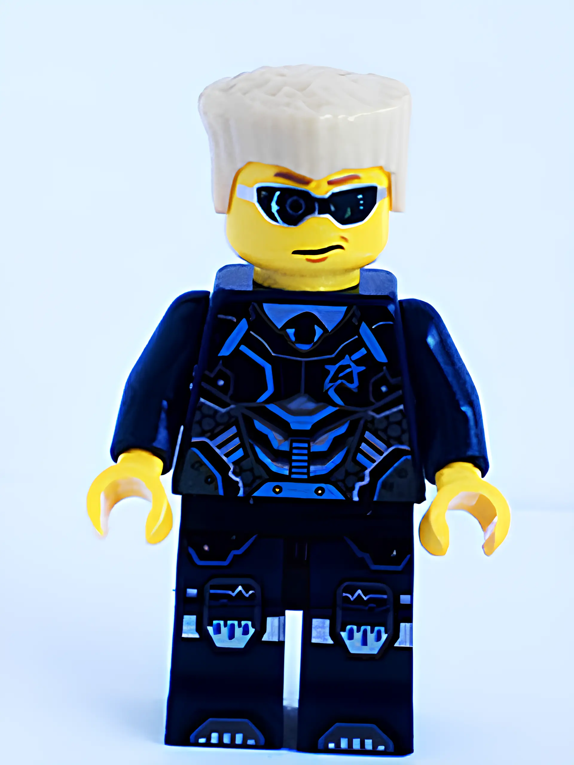 Фигурка LEGO Agent Trey Swift - фото 1
