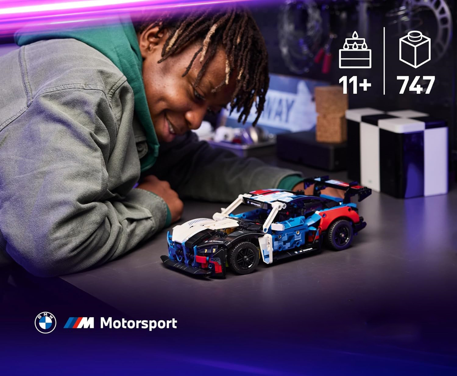 Конструктор LEGO Technic BMW M4 GT3 EVO 747 дет. - фото 2