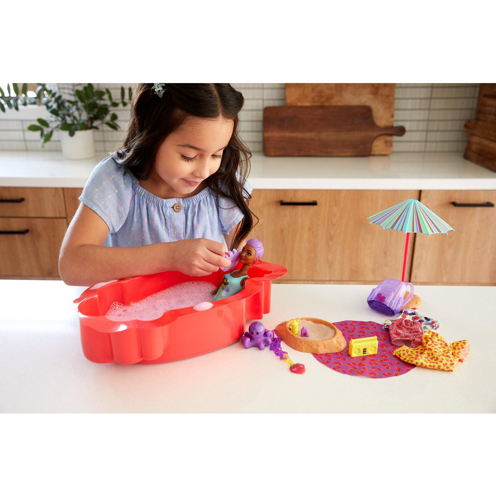 Кукла модельная Barbie GTN18 - фото 14