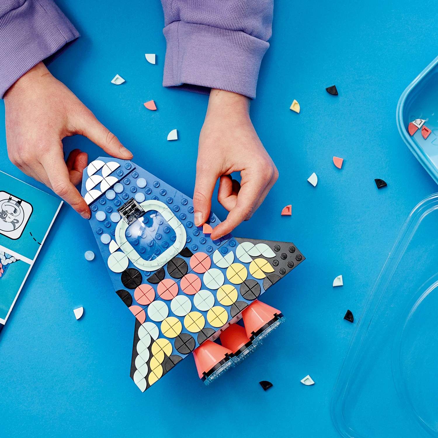 Конструктор LEGO DOTS Подставка для карандашей - фото 11