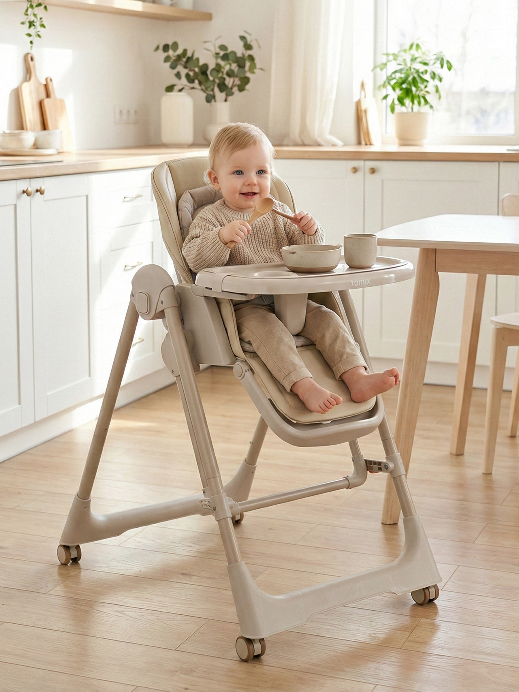 Стульчик для кормления Tomix Winky бежевый - фото 16