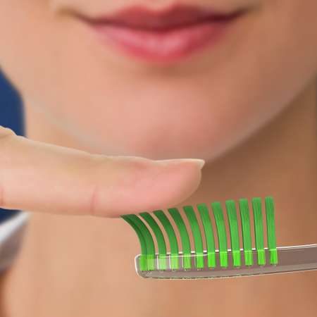 Зубная щетка классическая Oral-B