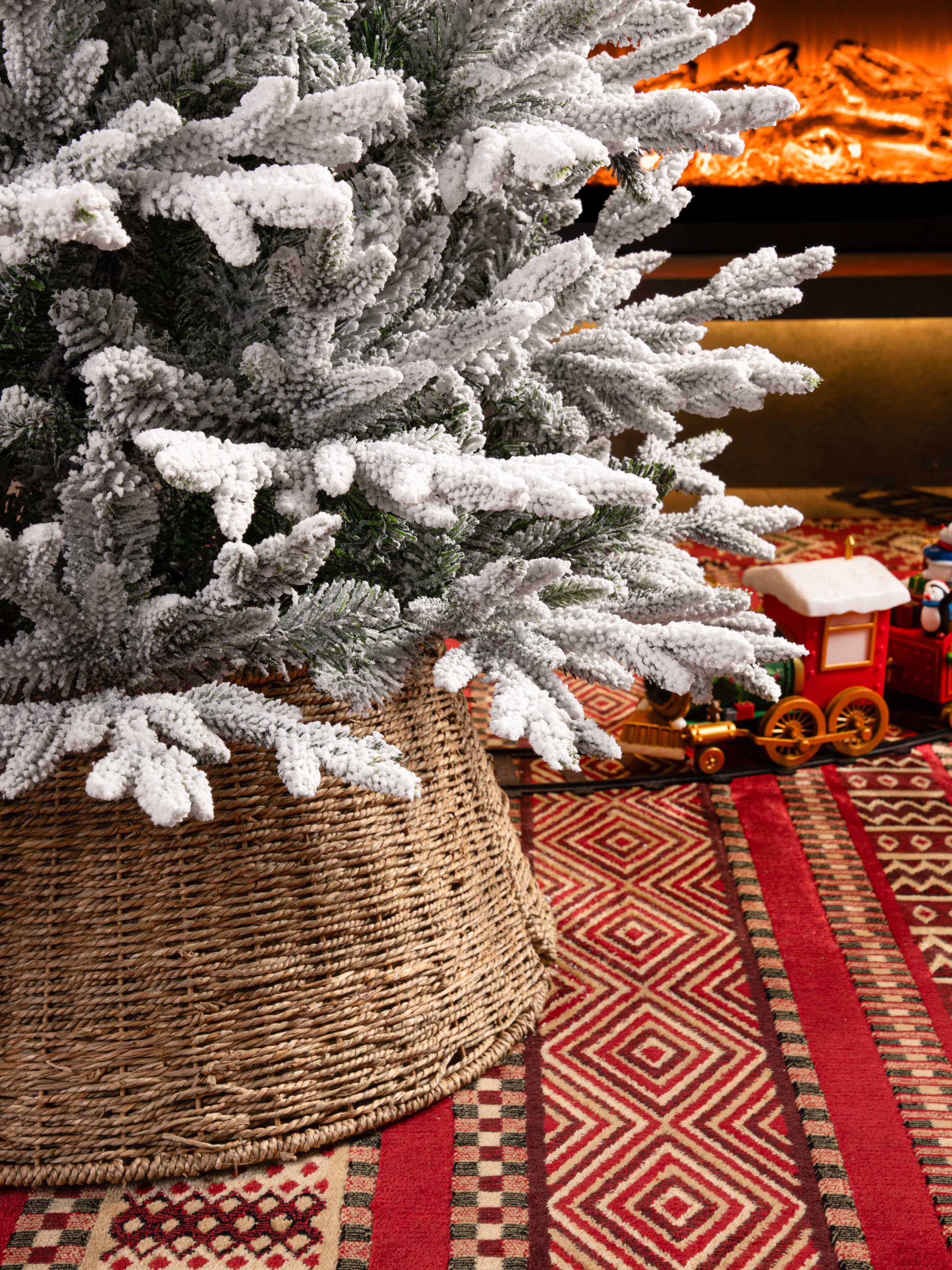 Ель домашняя заснеженная Поезд Ёлок 210 см. - фото 3