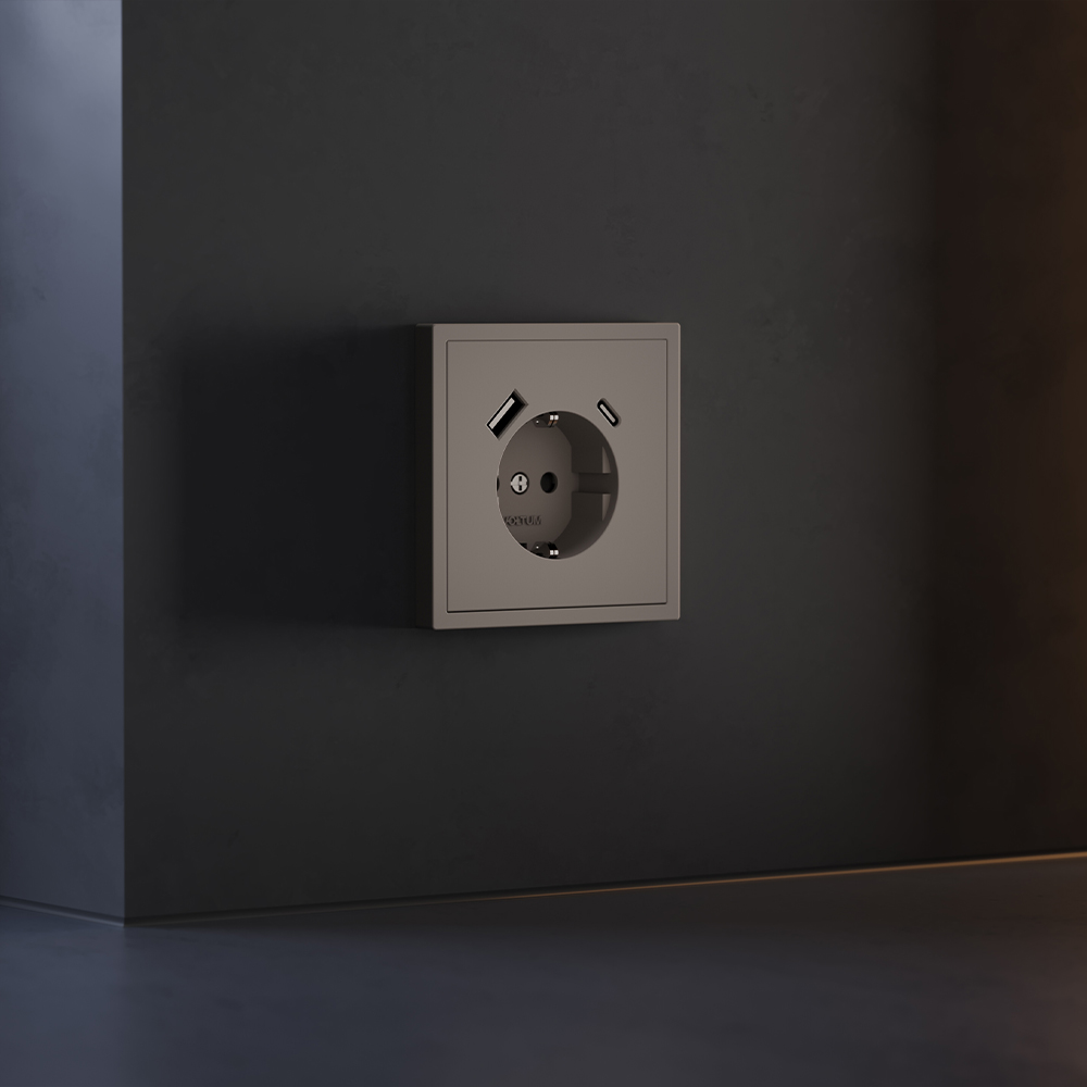Накладка VOLTUM для розетки с заземлением и защитными шторками с USB A+C S70 - фото 1