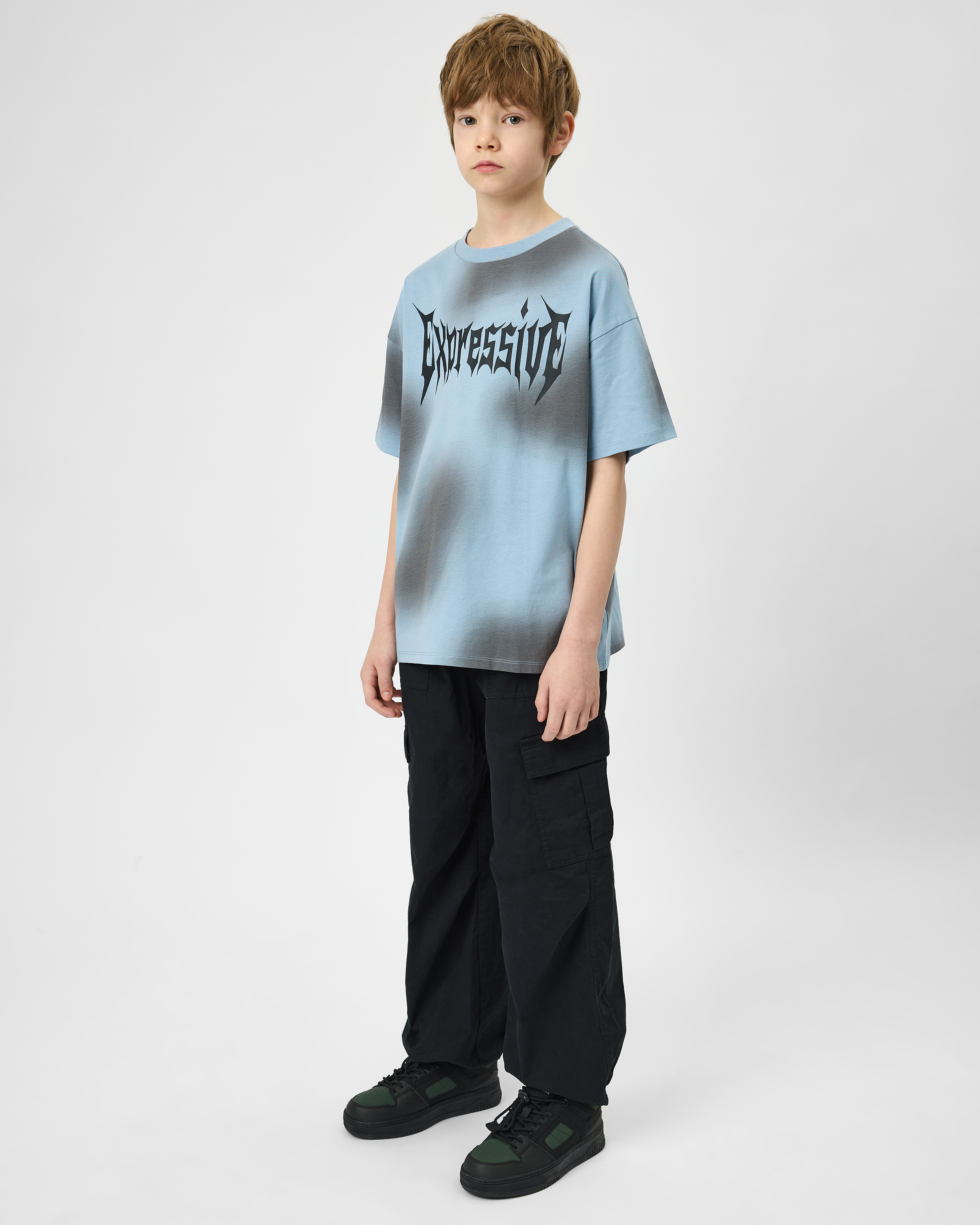 Изображение товара Брюки для мальчика Futurino 140 из 100% хлопка, широкий крой, накладные карманы