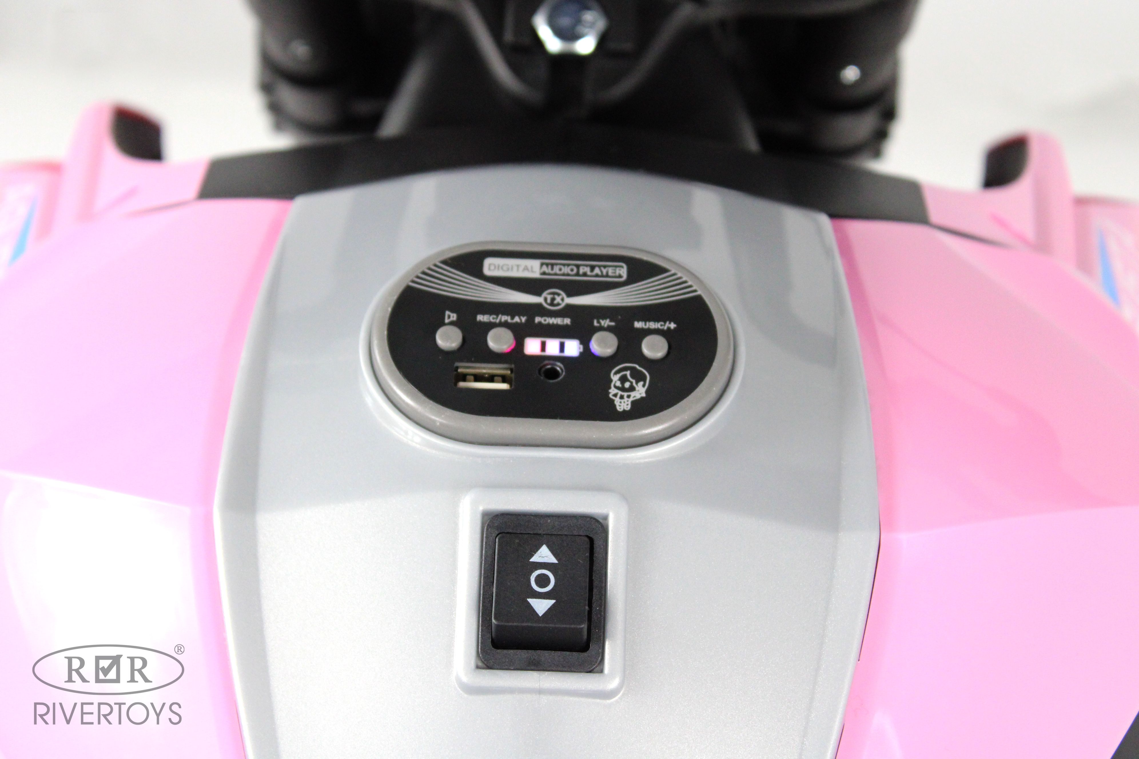 Электромобиль RIVERTOYS C111MC-PINK - фото 9