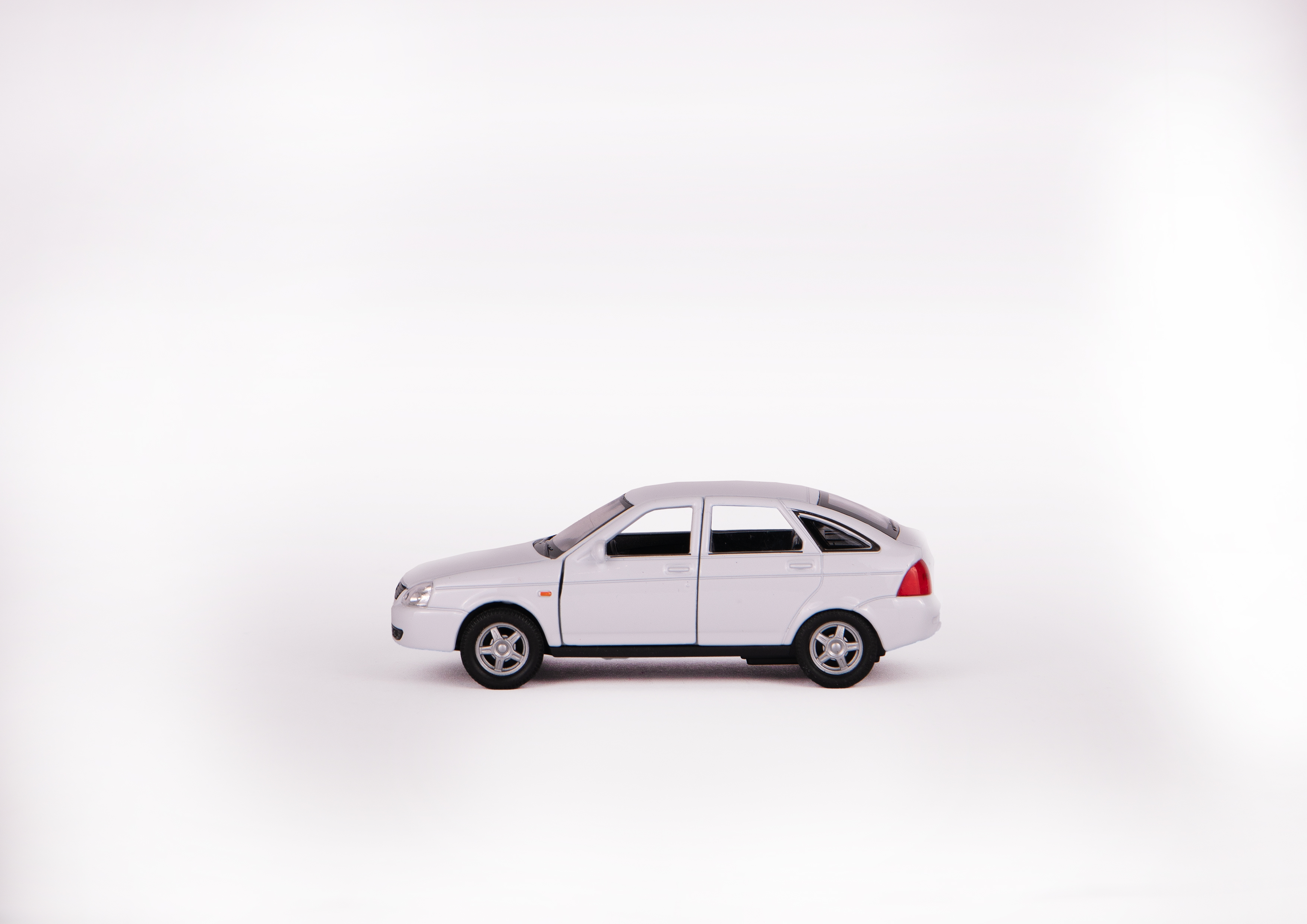 Автомобиль Welly LADA Priora в ассортименте 43645W - фото 5