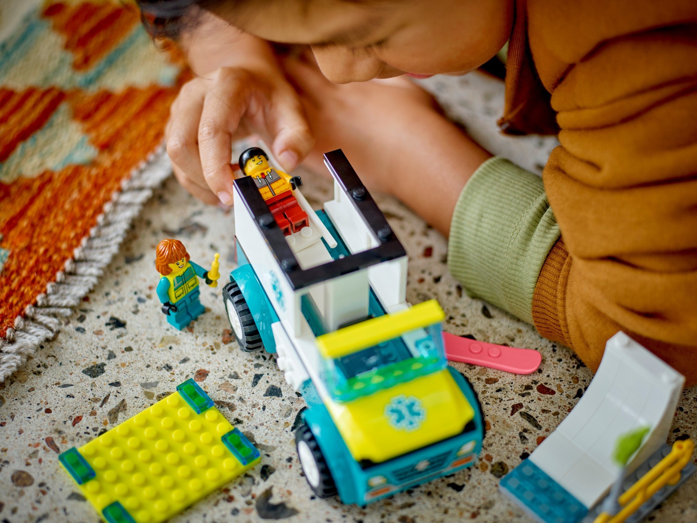 Конструктор LEGO City 60403 79 дет. - фото 7
