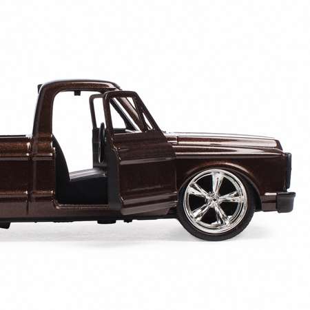 Автомобиль Jada Chevy Cheyenne 1:32