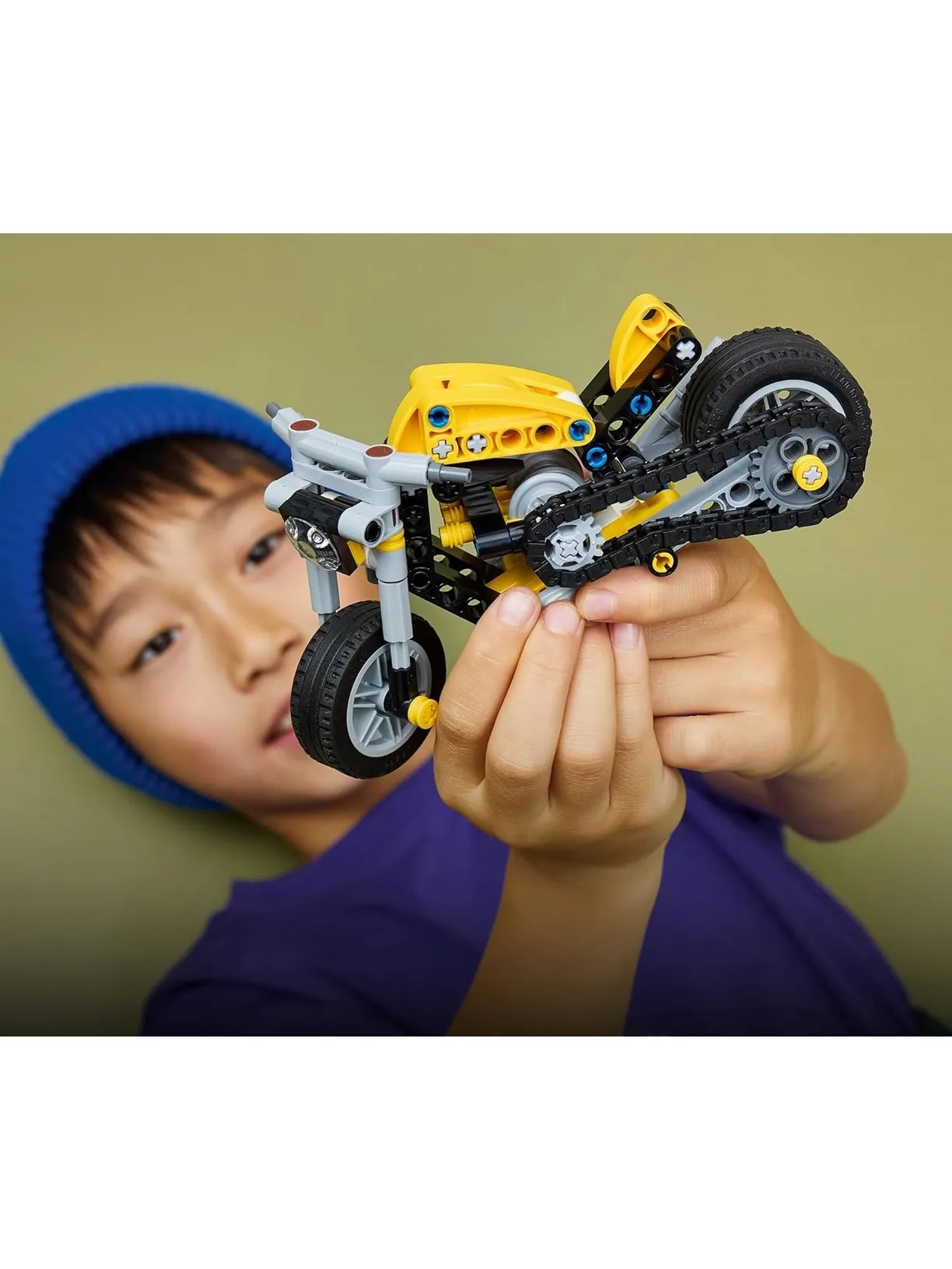 Конструктор LEGO Technic Желтый мотоцикл 151 дет. - фото 8