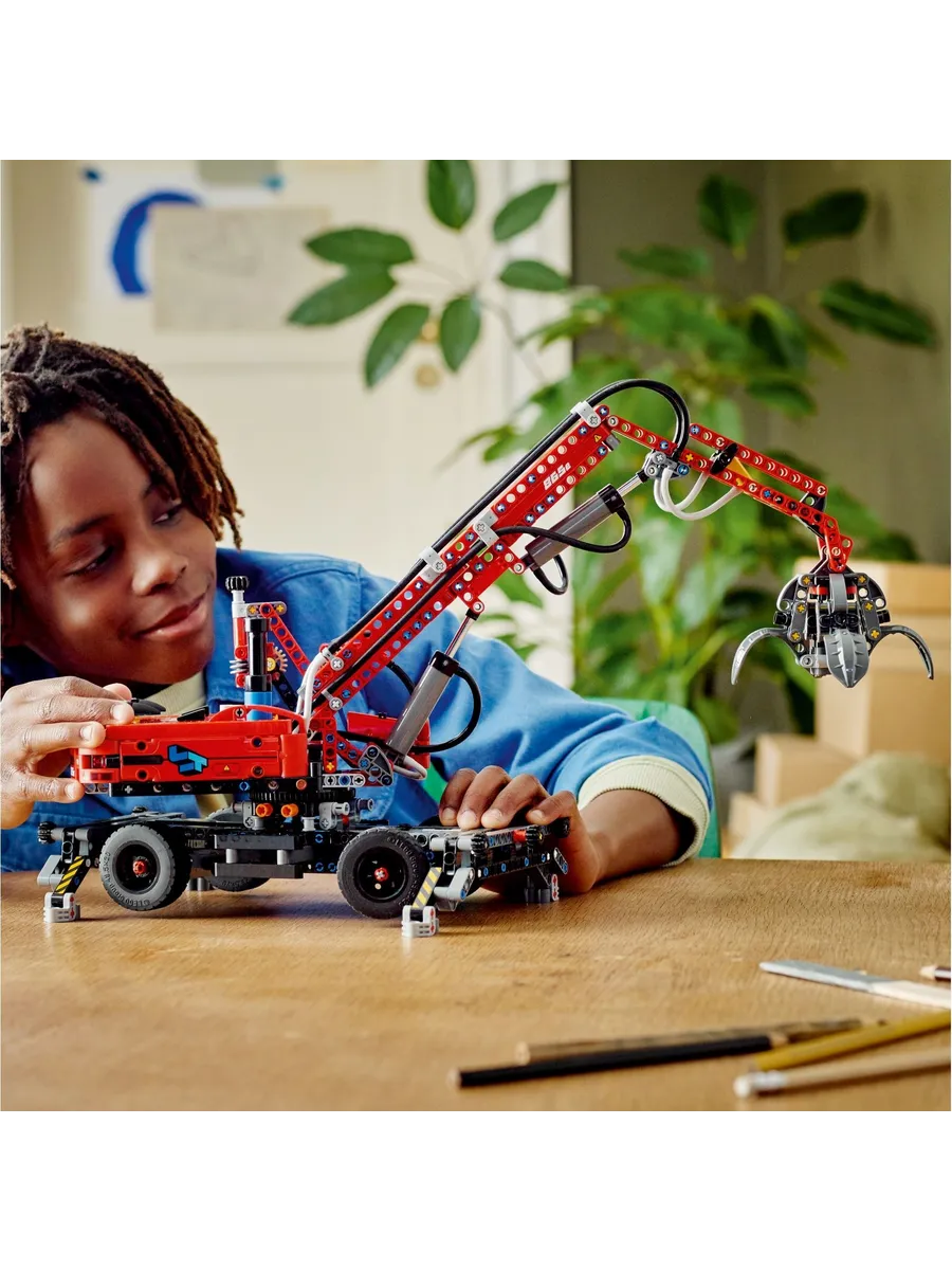 Конструктор LEGO Technic 835 дет. - фото 3