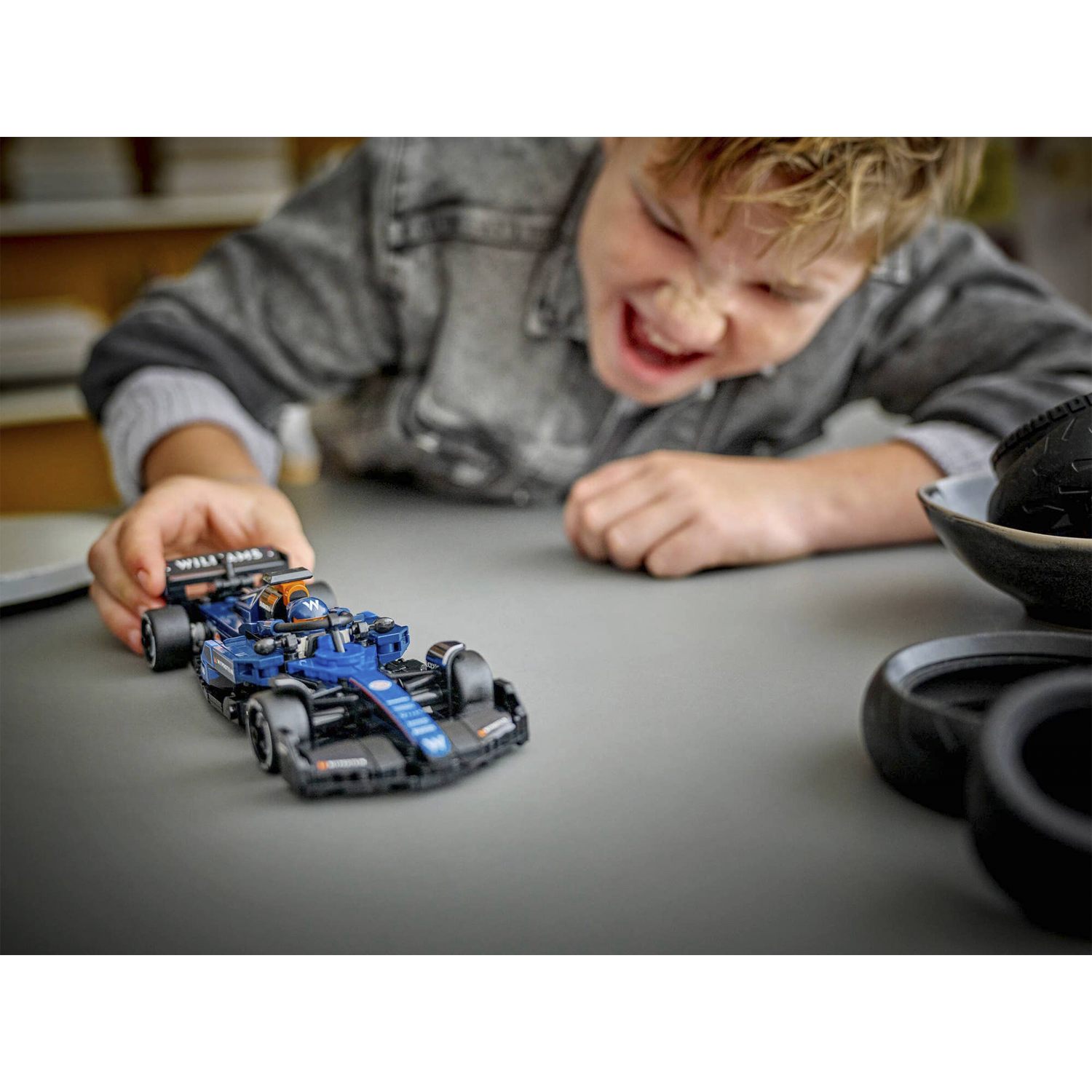 Конструктор LEGO Speed Champions 263 дет. - фото 9