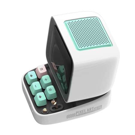 Беспроводная колонка DIVOOM портативная Ditoo Pro белая с пиксельным LED-дисплеем