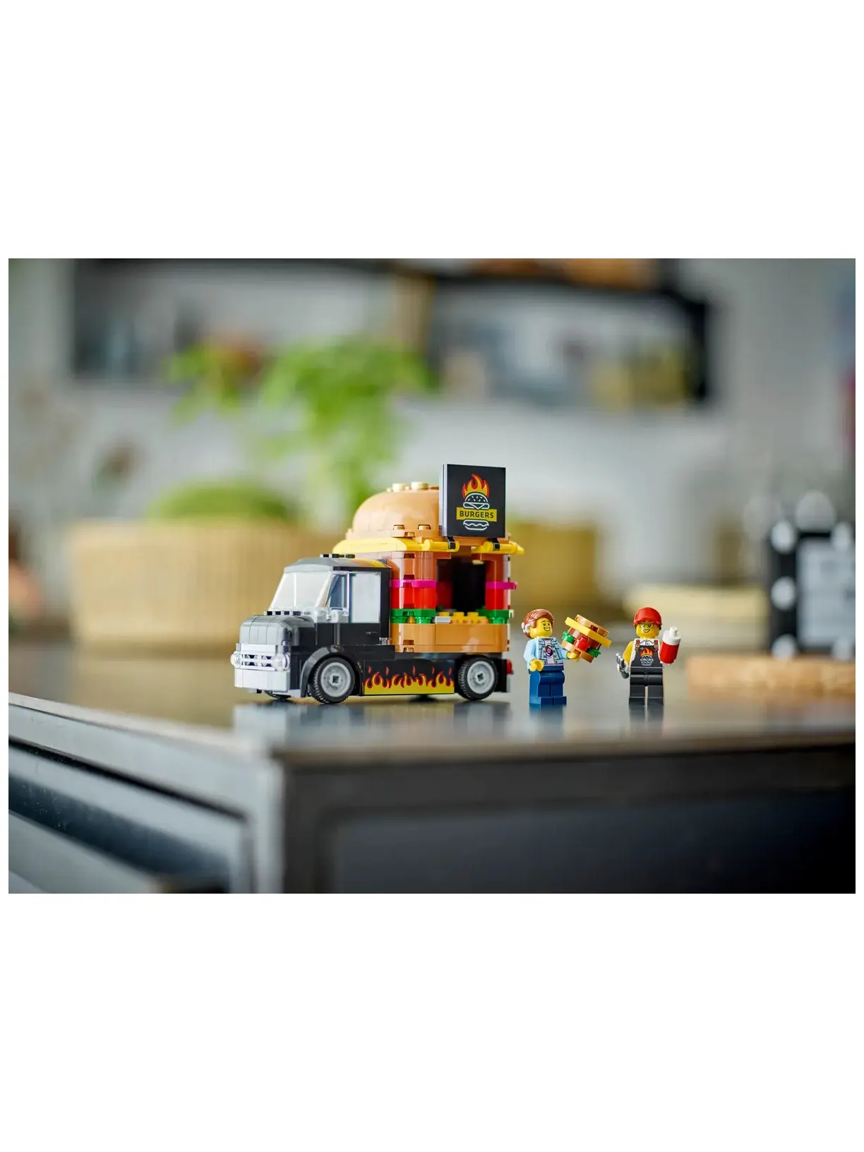 Конструктор LEGO City Бургерная на колесах 194 дет. - фото 8