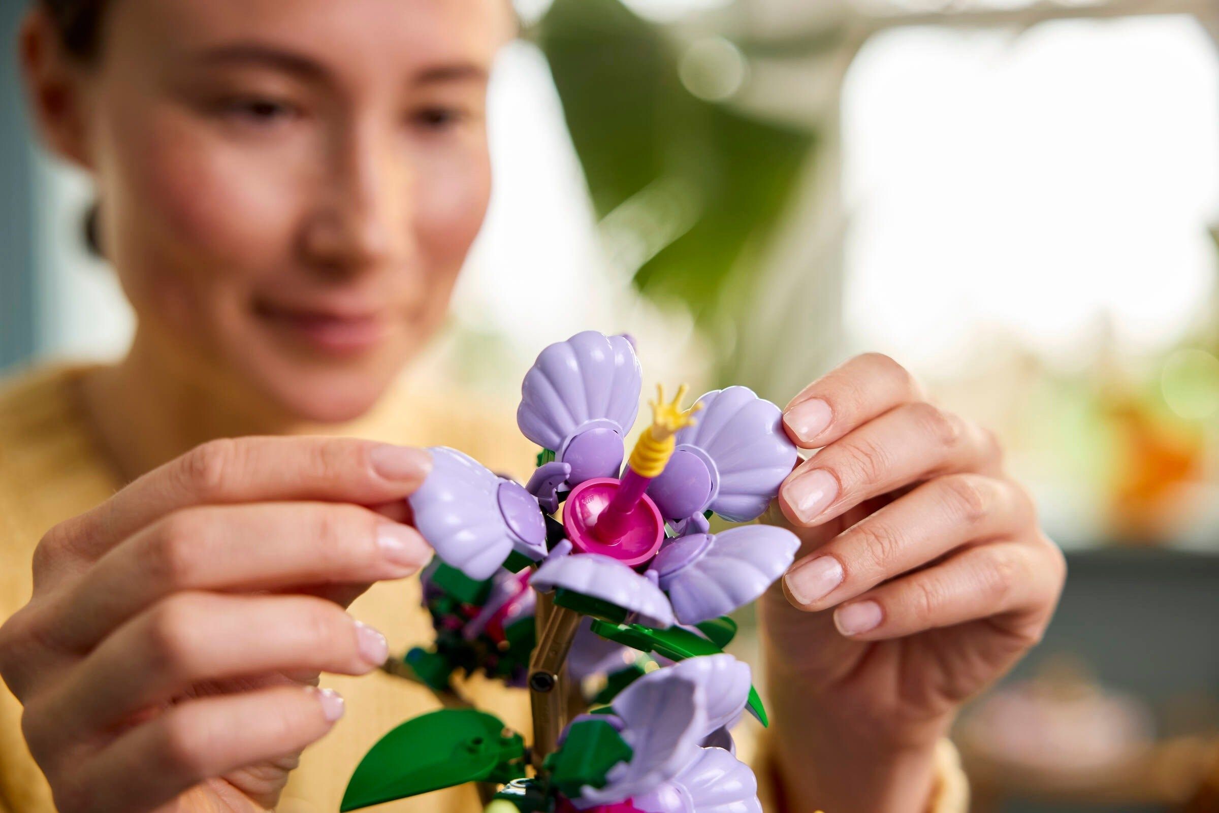 Конструктор LEGO Botanicals 660 дет. - фото 5