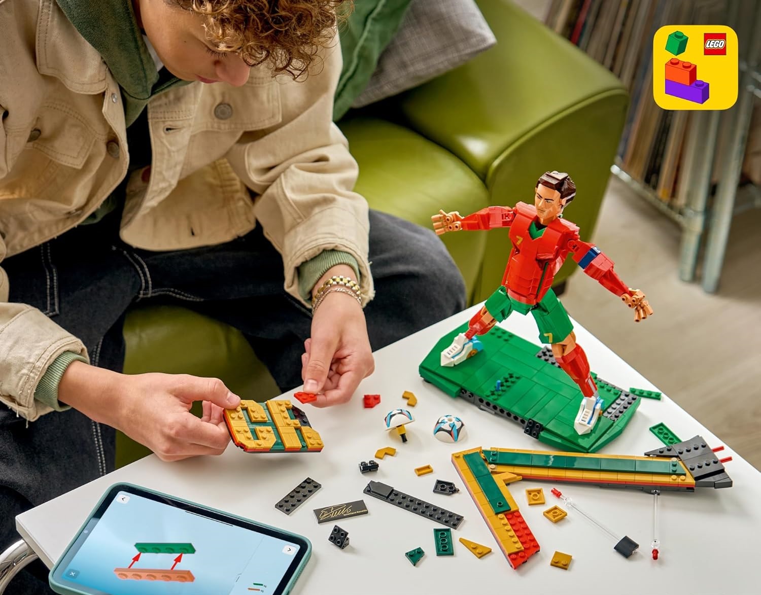 Конструктор LEGO Editions Роналду-футбольная легенда 854 дет. - фото 7