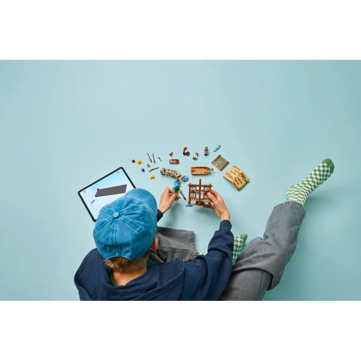 Конструктор LEGO Disney Деревенская хижина 299 дет. - фото 10